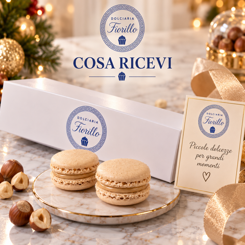 Confezione Dolciaria Fiorillo con macarons Nocciolata al Latte e nocciole, presentata su tavola natalizia elegante.
