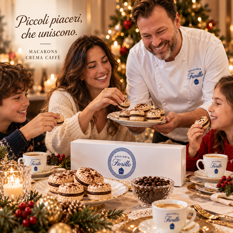 Famiglia riunita a Natale con macarons alla crema caffe Dolciaria Fiorillo e confezione regalo.