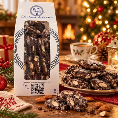 Nzulli al cioccolato con mandorla Dolciaria Fiorillo in atmosfera natalizia con confezione originale e tavola delle feste.